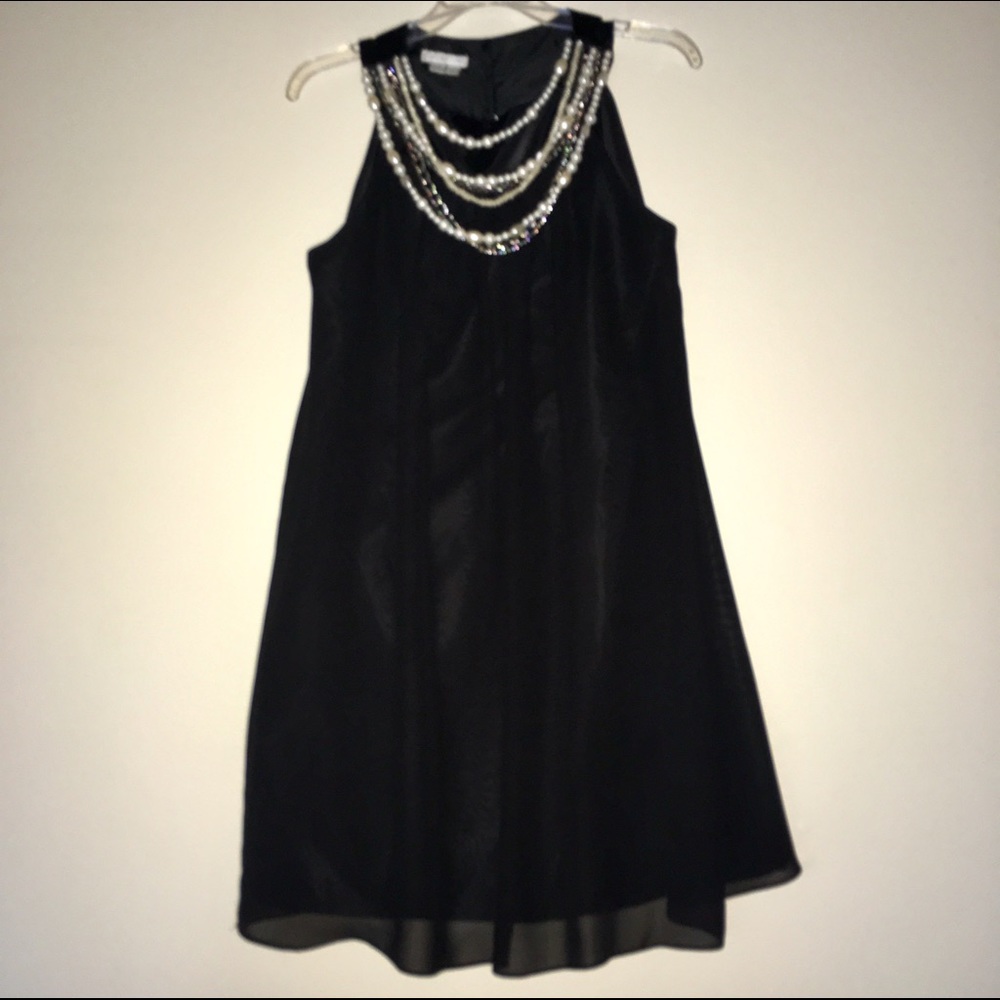 👗London Times LBD with Pearl Necklace attached👗